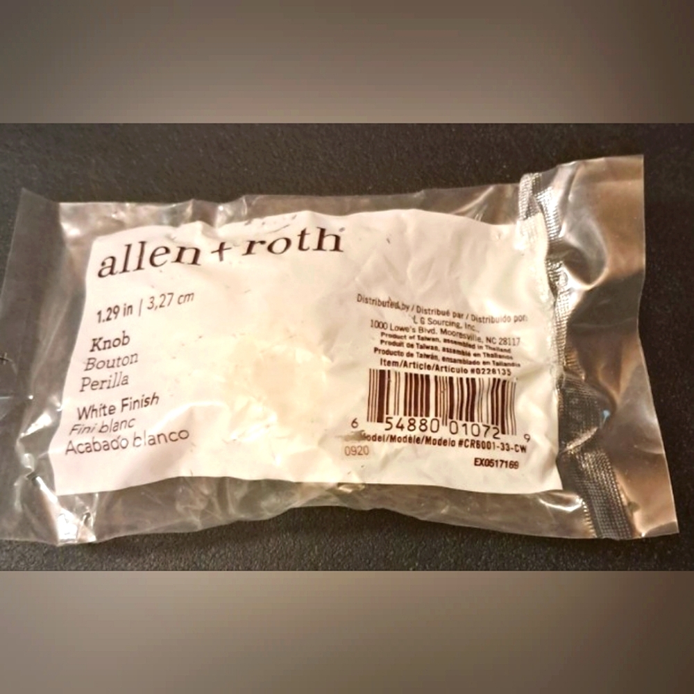 FREE with PURCHASE. allen & roth 1.29" knobs (decor) NIP